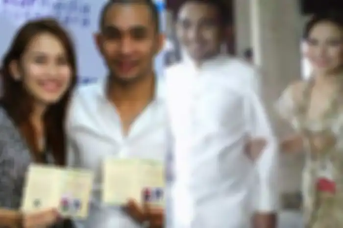 Ayu Ting Ting dan Enji 