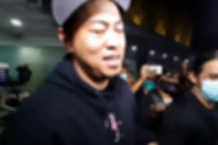 Pandji Pragiwaksono saat dijumpai Grid.ID di rumah sakit Setia Mitra, Jakarta Selatan, Rabu (8/4/2020). Pandji Pragiwaksono terlihat menangis usai melihat secara langsung jenazah musisi Glenn Fredly.