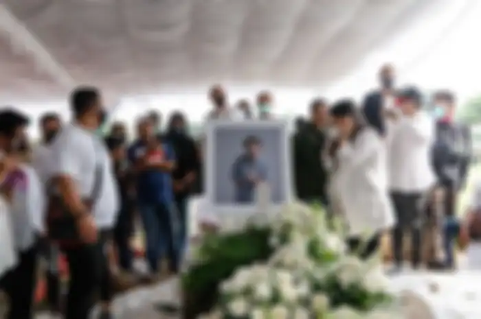 Pecah Tangis Ayah Glenn Fredly, Ceritakan Pertemuan 3 Hari Sebelum Kepergian sang Anak, Main Piano Hingga Minta dinyanyikan Lagu Rohani Sampai 20 Kali