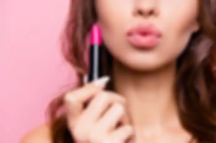 6 Warna Lipstik yang Sering Kamu Gunakan ini Ternyata Bisa Ungkap Bagaimana Kepribadianmu Loh