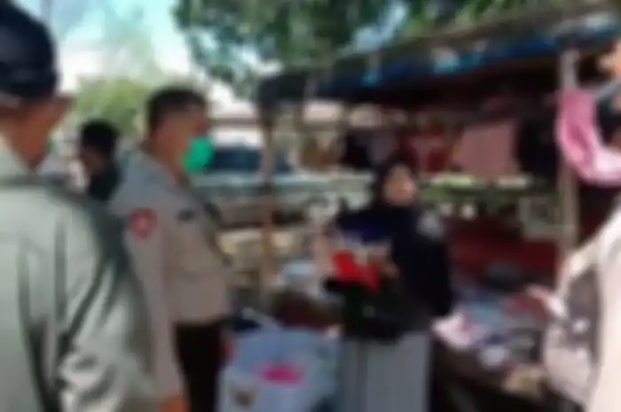 Curhatan seorang pedagang kepada petugas kepolisian