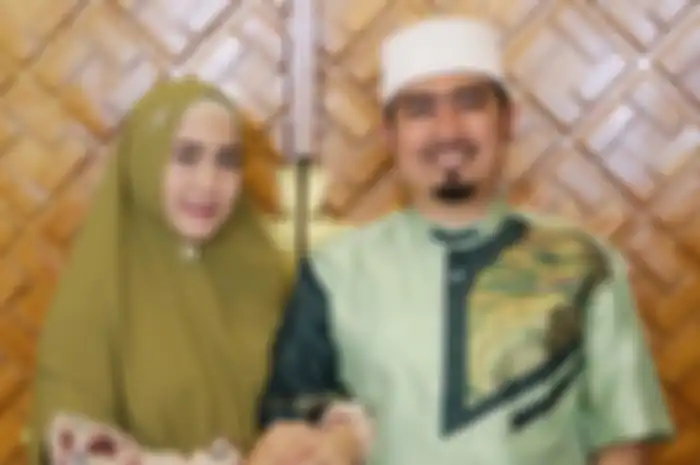Dulu Menolak Saat Disuruh Poligami, Ustaz Solmed Tiba-tiba Minta Dicarikan Perempuan Lain pada Istrinya Sendiri Karena Hal Sepele Ini, April Jasmine: Siapa yang Mau?