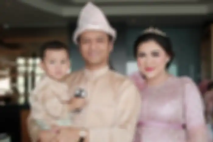 Keluarga Vicky Shu dan Ade Imam