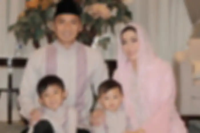 Aliya Rajasa turun langsung ke dapur siapkan makan untuk Ibas Yudhoyono dan anak mereka.