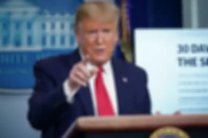 Donald Trump menuduh China telah sengaja menciptakan virus corona