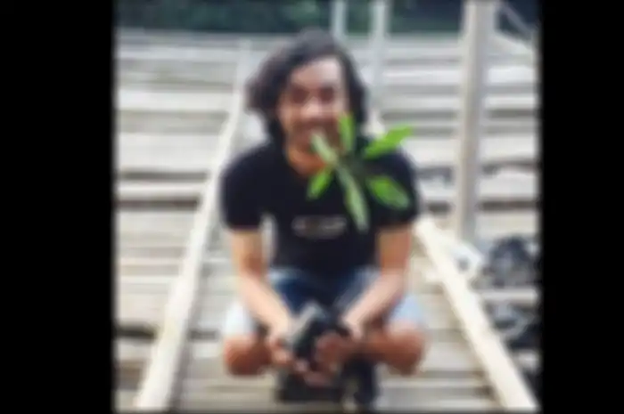 sebaiknya jangan cuma tahu 3R, yaitu Reuse, Reduse dan Recycle doang. 