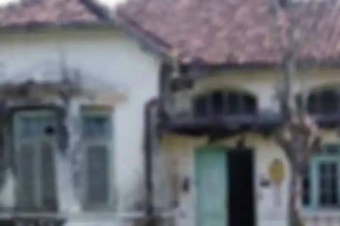 ilustrasi rumah kosong