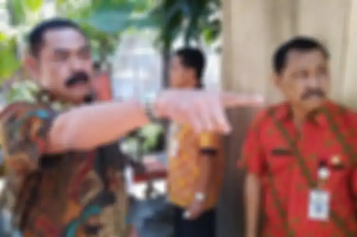 Wali Kota Solo FX Rudyatmo (kiri) 