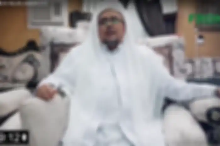 Habib Rizieq mengisi kajian via daring
