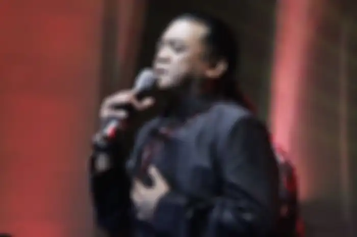 Penyanyi Didi Kempot menggelar konser di The Pallas, SCBD, Jakarta Selatan, Jumat (6/12/2019). Konser bertajuk The Lord of Loro Ati ramai oleh pengunjung dari berbagai kalangan.  