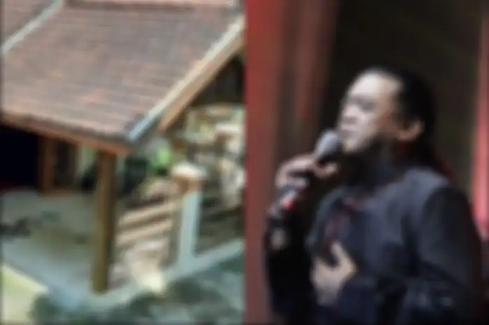 Jadi Saksi Bisu Munculnya Firasat Kepergian sang Maestro, Intip Penampakan Rumah Didi Kempot di Ngawi yang Bak Keraton Tempo Dulu dengan Pilar Kayu Jati di Tengah Ruangan