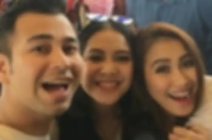 Boy William Tanyakan Hubungan Raffi Ahmad dan Ayu Ting Ting di Depan Nagita Slavina, Gigi yang Selama ini Cuek Tiba-tiba Memberikan Komentar Menohok: Aku Sih Enggak Kenal!