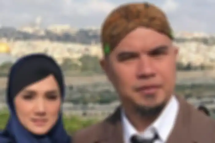 Mulan Jameela dan Ahmad dhani