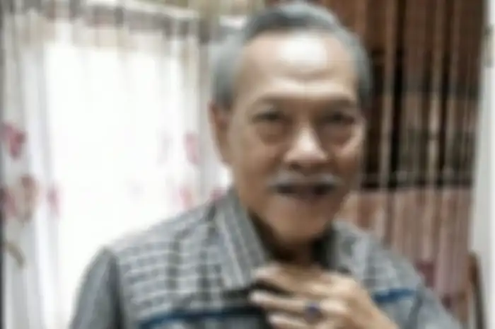 Sempat Tolak Jalani Perawatan Usai Divonis Kanker Usus, Pemeran Wak Sain 'Dunia Terbalik' Henky Solaiman Meninggal Dunia