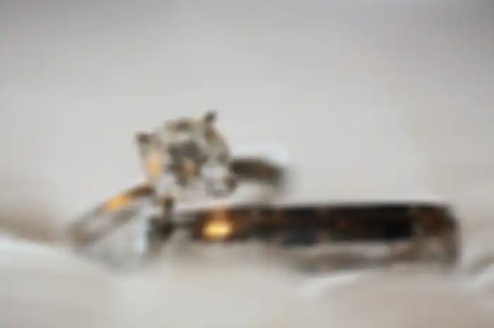 Setiap Hari Pakai Cincin Berlian Murahan Beli di Pasar Loak, 30 Tahun Kemudian Wanita ini Mendadak Kaya Setelah Tahu Perhiasanya Langka dan Berharga Rp12 Miliar (ilustrasi)