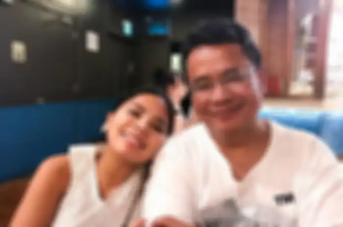 Hotman Paris dengan putrinya Felicia Putri Parisienne Hutapea.