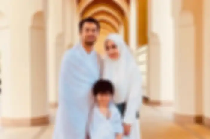 Memilih Hijrah karena Merasa Hatinya Kosong Meski Punya Segalanya, Raffi Ahmad Buktikan Keputusannya Tak Main-main Hingga Membuat Eko Patrio Kagum karena Lakukan Hal ini