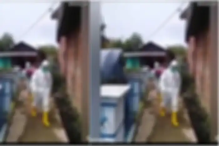 Pilu! Bocah Berusia 2 Tahun yang Positif Virus Corona Ini Harus Berpisah dari Orang Tuanya untuk Jalani Karantina dan Lebaran Sendirian