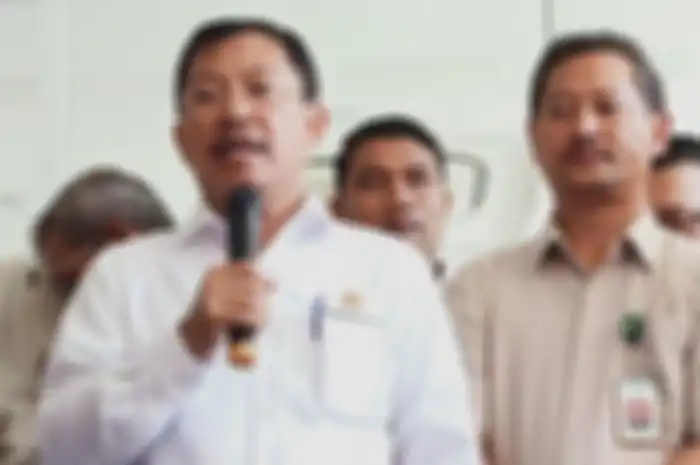 Menkes Terawan Agus Putranto mendadak lihat cara kerja Wali Kota Surabaya Tri Rismaharini.