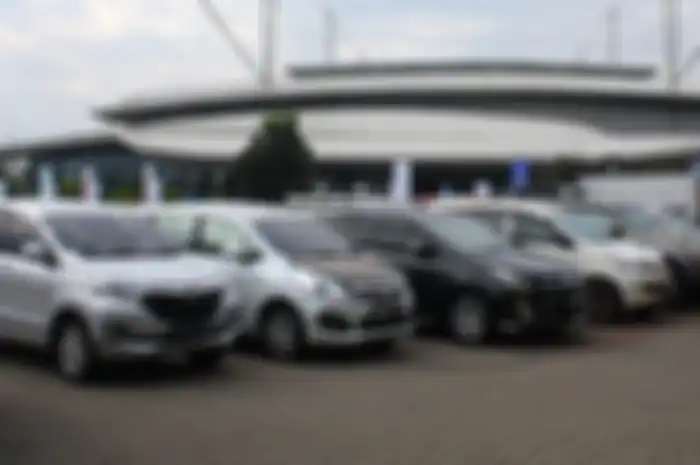 Parkir mobil outdoor (ilustrasi). 