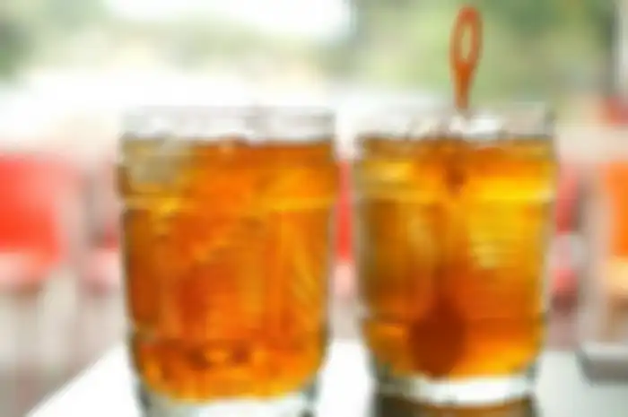 Jadi andalan saat makan, minum teh setelah makan bisa picu penyakit berbahaya jika dilakukan terus menerus. 