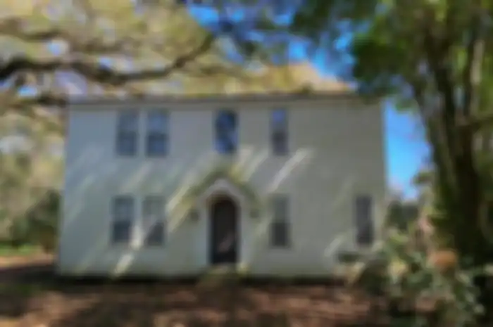 Rumah berhantu di Louisiana, Amerika Serikat, tidak laku dijual meski ditawarkan secara cuma-cuma.