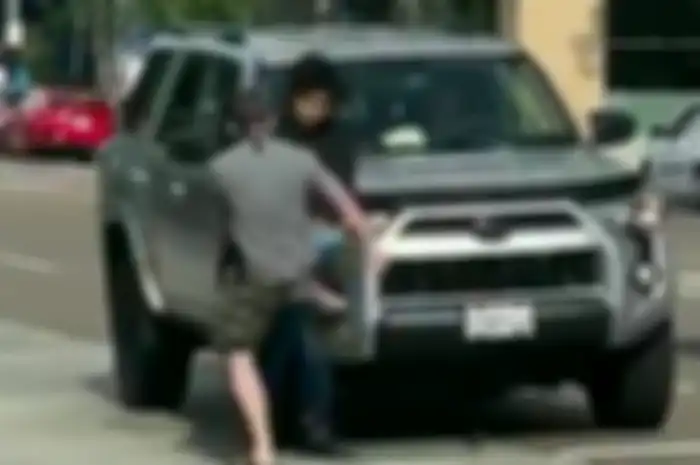 Viral Video Pemuda Indonesia Diserang Mahasiswa Rasis di Amerika, Si Bule Tumbang