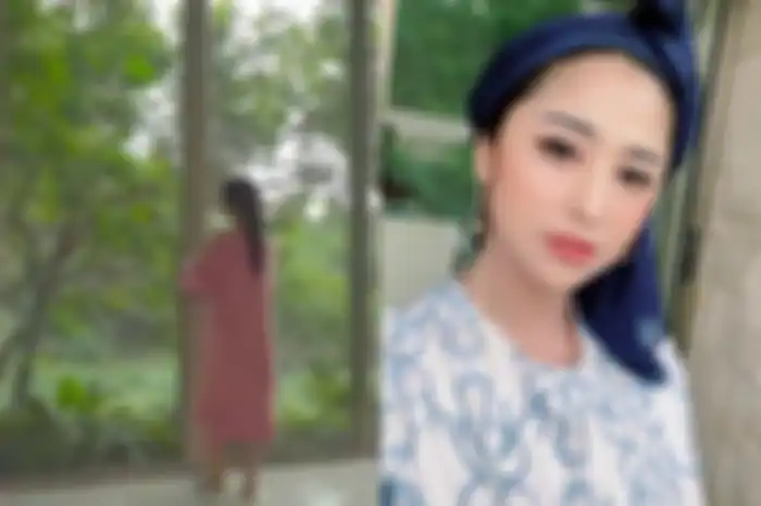 Berhasil Bangun Rumah Baru Bergaya Minimalis Modern, Begini Mewahnya Hunian Milik Dewi Perssik yang Punya Fasilitas Lengkap Mulai dari Dinding Kaca Hingga Dilengkapi Lift!
