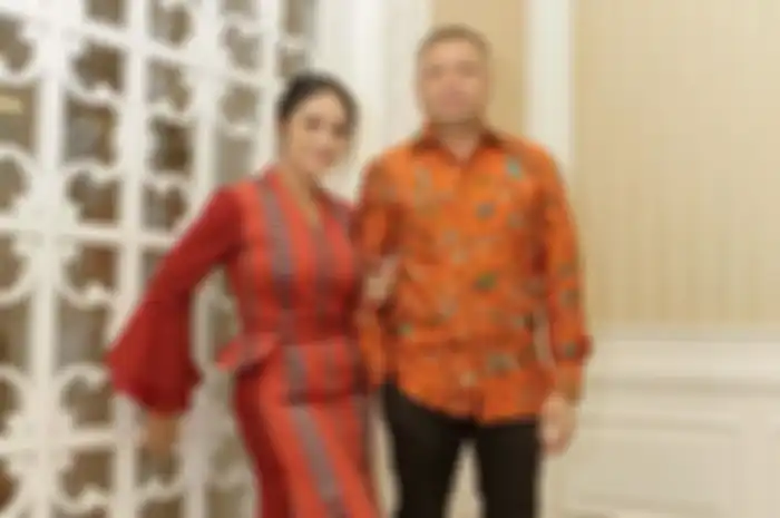 Raul Lemos Dibully Netizen Sampai Dijuluki Gila Hormat, Krisdayanti Sigap Pasang Badan Bela sang Suami Habis-habisan: Mohon Maaf, Hormat yang Bagaimana?