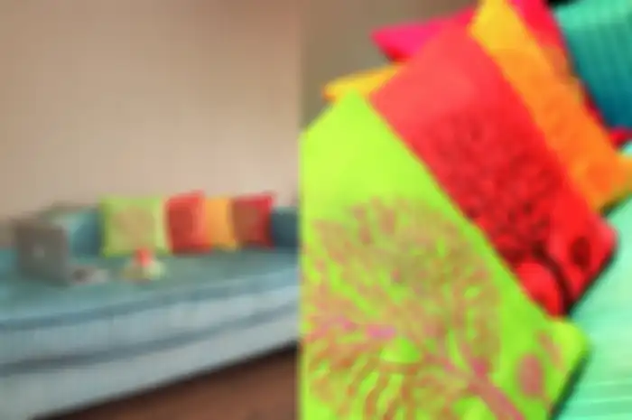 Aplikasi warna cerah mampu hadirkan suasana yang segar dan tak membosankan.