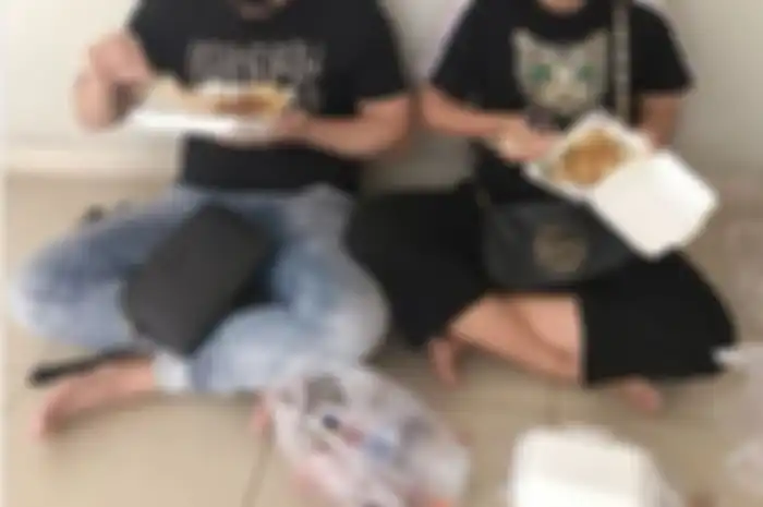 Manfaat makan di lantai