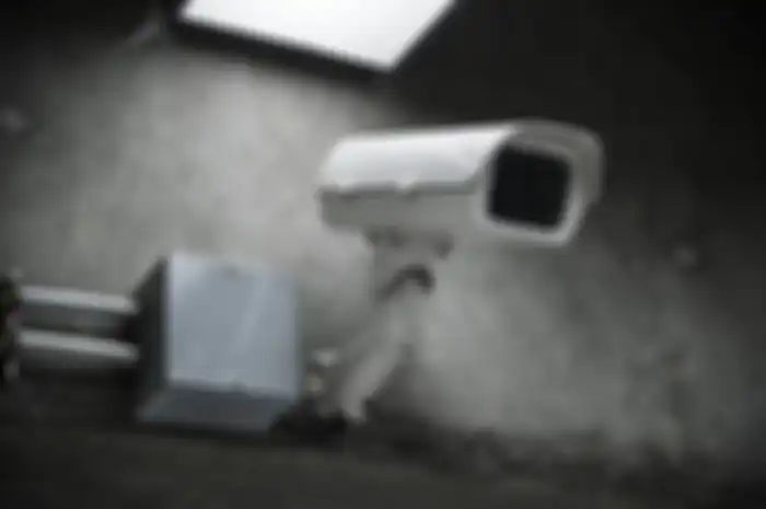 Bukti Ajal Bisa Menjemput Kapan Saja, Seorang Ibu Meninggal Dunia Bersimbah Darah Setelah Tak Sengaja Menabrak Pintu Kaca Sebuah Bank, Peristiwa Mengerikan itu Terekam CCTV!