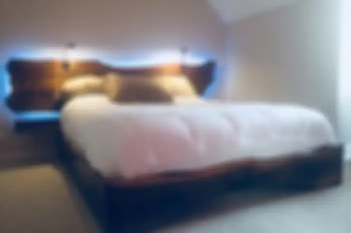 6 Ide Headboard Kayu, Paduan Asyik Kamar Tidur dengan Gaya Natural!