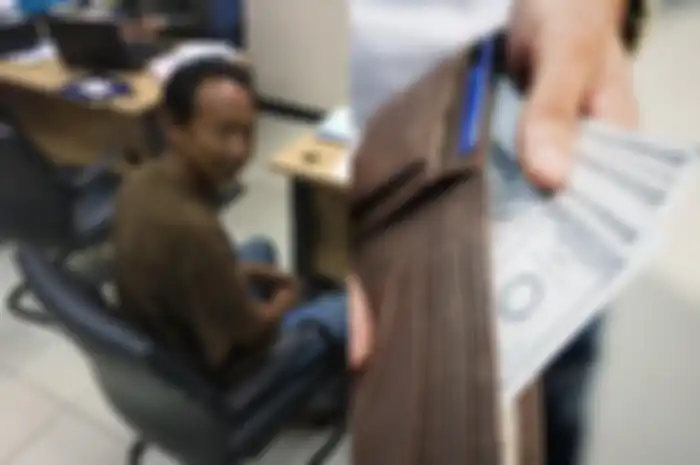 Temukan Dompet Berisi Uang Segepok dan Kartu Kredit, Tunawisma ini Tak Tergiur Harta di Depannya dan Pilih Kembalikan kepada Pemiliknya, Akhirnya Dapat Imbalan Tak Terduga
