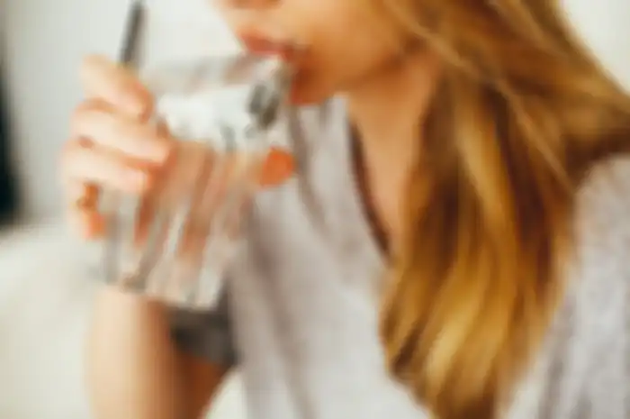 Minum air putih