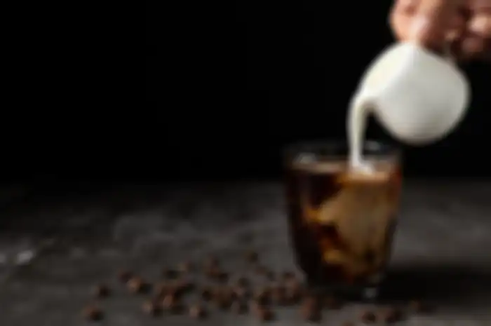 Ganti Facial Wash dengan Campuran Kopi dan Susu, Jangan Kaget dengan Hasilnya yang Bikin Kulit Makin Kinclong dan Kencang!