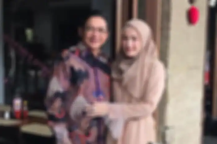 Pasha Ungu dan sang istri