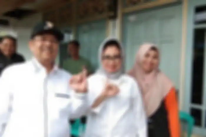 Bupati Kutai Ismunandar dan istri Encek UR Firgasih saat Pilgub lalu. 