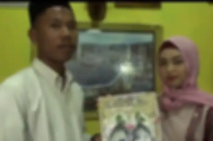 Sah! Pernikahan Viral Pria Asal Lombok Ini Nikahi Gadis Cantik dengan Mahar Sandal Jepit dan Segelas Air Putih, Sang Mempelai Wanita: Segini Aja Udah Cukup