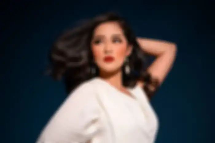 Tampilan Gracia Indri saat pemotretan