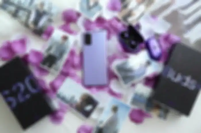 Samsung Galaxy S20 Plus dan Galaxy Buds Plus Edisi BTS