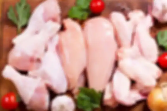 Hati-hati jika ingin membeli daging ayam untuk santapan keluarga, segera hindari jika temukan ciri-ciri berikut ini, bisa mengancam nyawa!