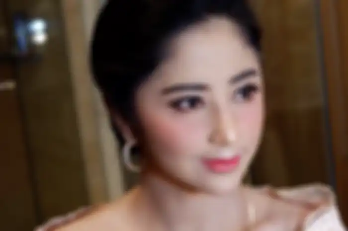 Dewi Perssik