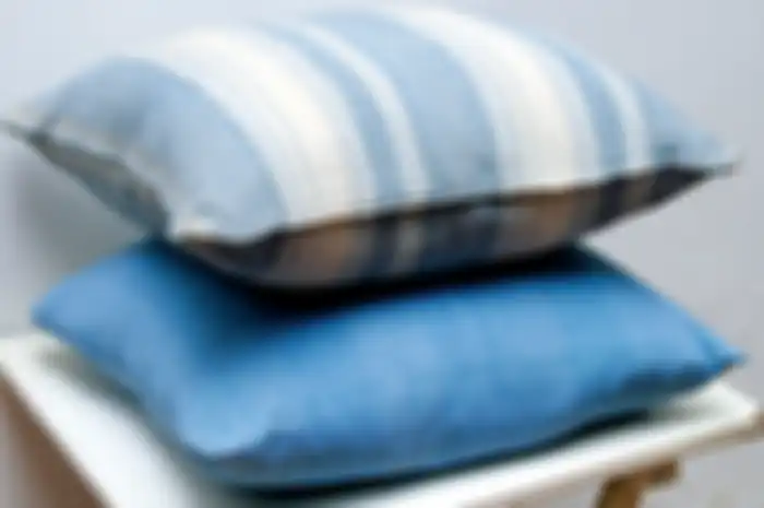 Bantal dari Kain Perca