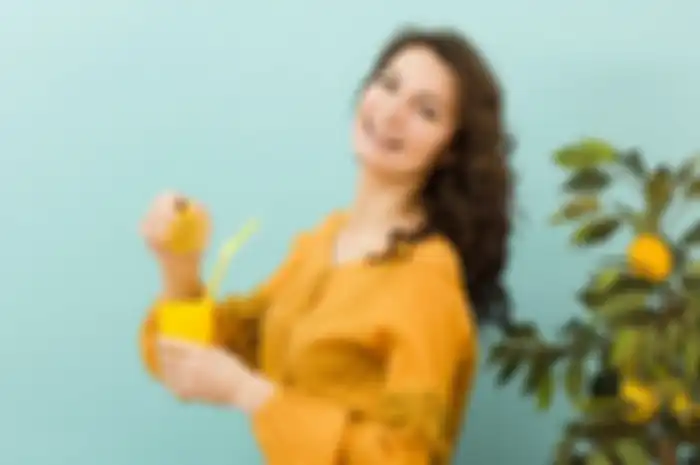 Ilustrasi dampak berlebihan minum air lemon