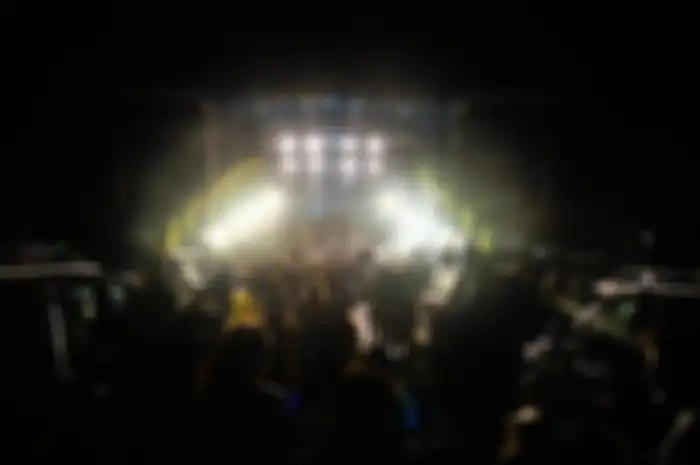 Chainsmokers tampil di konser drive-in 'Safe and Sound'.