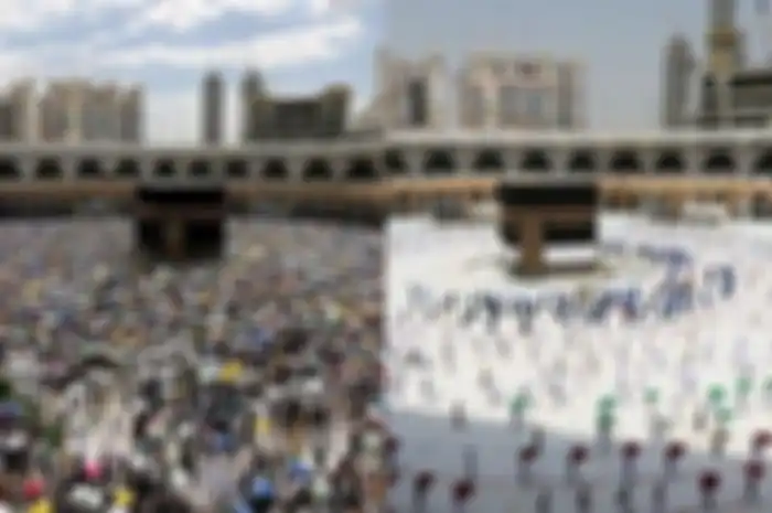 Di tengah pandemi corona yang melanda dunia, pelaksanaan ibadah haji di Arab Saudi tetap berlangsung mengikuti protokol kesehatan. 