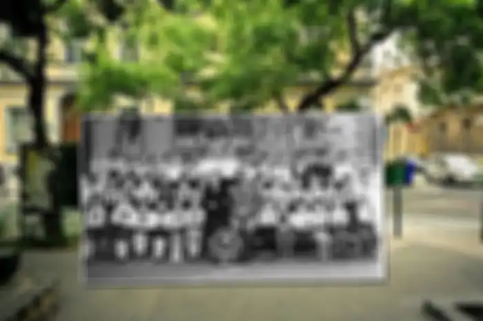 Lembaran foto dari masa lalu biasanya punya arti yang sangat mendalam. Nah, ada satu fotografer yang menggabungkan foto lama dan foto baru di lokasi yang sama. Hasilnya? Keren banget!