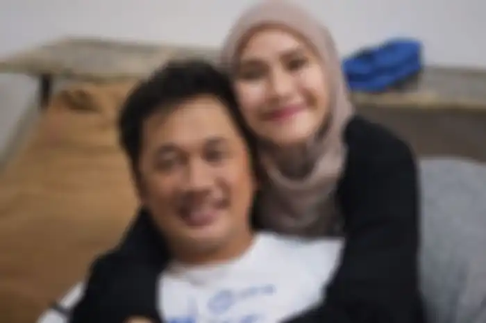 Zaskia Adya Mecca dan Hanung Bramantyo