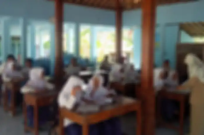 Kegiatan belajar mengajar di sekolah